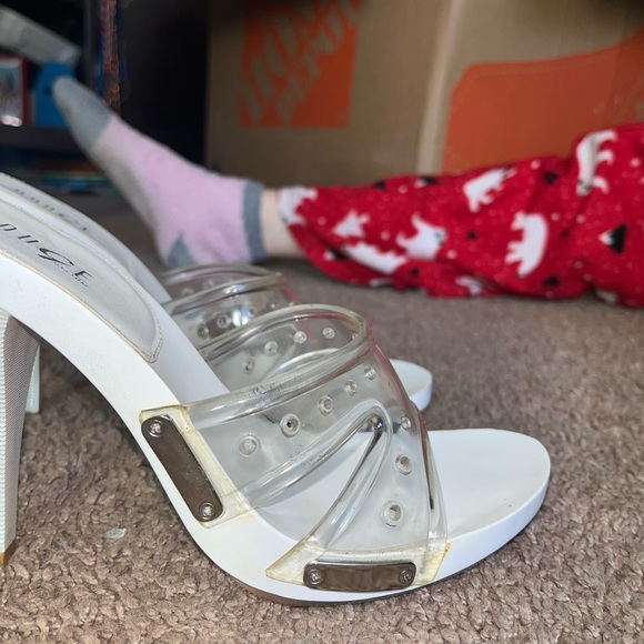 Rouge white heels - Picture 4 of 5